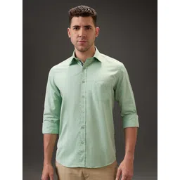 Kenneth Cole Men Slim Fit Solid Spread Collar Cotton Casual Shirt-picture-32