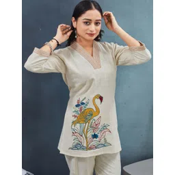 Kesudi Flemingo Women Printed Full Sleeve Tunic & Trouser image 4