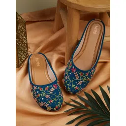 Kethi Fashion Women Printed Mojaris Flats-picture-11
