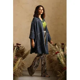 khaleej Women Melody Fair Blanket Cape image 3