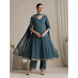 Khushal K Women Floral Printed Regular Thread Work Pure Cotton Kurta with Trousers & With Dupatta-picture-41