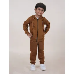 Kiddopanti Boys Brown Solid Full Sleeves Hoodie with Trackpants-picture-31