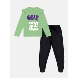 KiddoPanti Girls Printed T-Shirt With Track Pant-picture-38