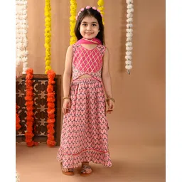Kinder Kids Cotton Sleeveless Floral Motif Printed & Gotta Lace Embellished Lehenga Choli With Dupatta - Pink-picture-26