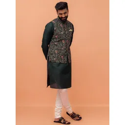 KISAH Kantha-Printed Mandarin Collar Nehru Jacket-picture-32