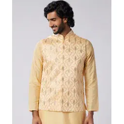 kisah Men Embellished Nehru Jacket-picture-11
