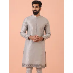 KISAH Men Thread Work Kurta-picture-14