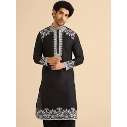 KISAH Yoke Design Embroidered Straight Kurta-picture-12