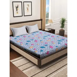 KLOTTHE Blue & Pink Geometric Printed 300 TC Double King Bedsheet With 2 Pillow Covers-image-45