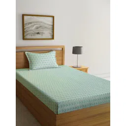 KLOTTHE Green & White Geometric Printed 300 TC Fitted Single Bedsheet With Pillow Cover-picture-41