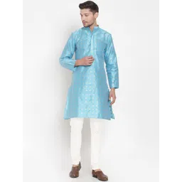 KLOTTHE Men Blue & White Printed Kurta with Pyjamas image 2