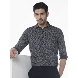 Klub Fox Men Slim Fit Geometric Printed Spread Collar Cotton Casual Shirt-picture-17