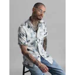 Klub Fox Men Slim Fit Spread Collar Geometric Printed Cotton Casual Shirt-picture-10