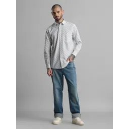 Klub Fox Men Slim Fit Spread Collar Geometric Printed Cotton Casual Shirt image 4