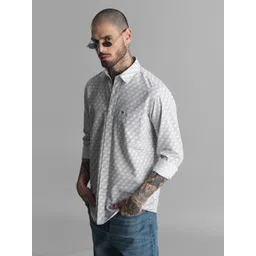 Klub Fox Men Slim Fit Spread Collar Geometric Printed Cotton Casual Shirt image 1