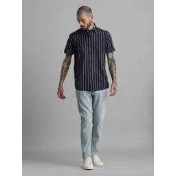 Klub Fox Men Slim Fit Spread Collar Vertical Striped Cotton Casual Shirt-picture-31