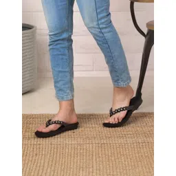 Kneetoes Women Bead Luxe Black Thong Sandals-picture-36