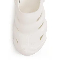 KNIEVL Men Clogs image 2