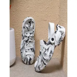 KNIEVL Men Printed Clogs-picture-36