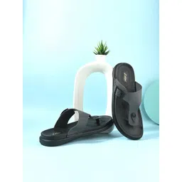 knoos Men Thong Flip-Flops-picture-19