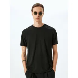 Koton Men Solid Round Neck T-shirt-picture-17
