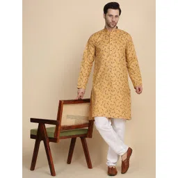 KRAFT INDIA Men Floral Printed Mandarin Collar Straight Kurta-image-5