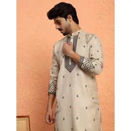 KRAFT INDIA LUXE Men Floral Yoke Design Thread Work Kurta-image-44