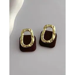 Krelin Gold-Plated Geometric Shaped Textured Studs-picture-17
