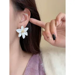 Krelin Rhodium-Plated Floral Shaped Studs image 5