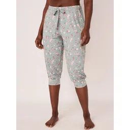 La Vie en Rose Women Green Printed Capri Lounge Pants-image-1