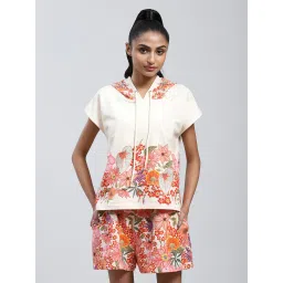 Label Ritu Kumar Off White Floral Hooded T-Shirt With Shorts image 1