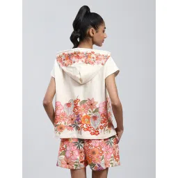 Label Ritu Kumar Off White Floral Hooded T-Shirt With Shorts image 2