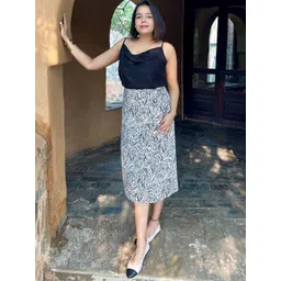 Label Tanvee Printed Midi Skirt-picture-26