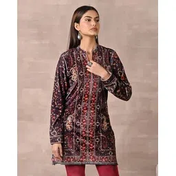 lakshita Embroidered Kurti with Full Sleeves-picture-36