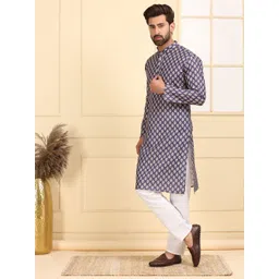 Larwa Men Floral Printed Thread Work Kurta image 4