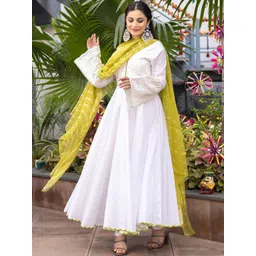 Lavanya The Label Women Ethnic Embroidered Pure Cotton Kurta With Leggings & Dupatta-picture-29