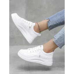 Layasa New Attractive Lightweight Sneakers For Women image 1