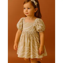 Le Nino Girls Floral Print Puff Sleeve Crepe Fit and Flare Dress-picture-23