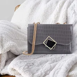 leather land Grey Women Sling Bag Designer Box Golden chain in GREY-picture-29