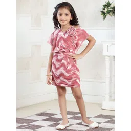 Lei-Chie Off-Shoulder Flutter Sleeve Applique Velvet Bodycon Midi Dress-picture-15