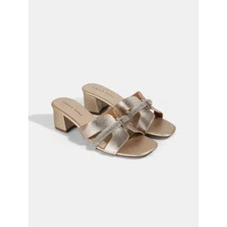 LEMON & PEPPER Women Embellished PU Party Block Sandals-picture-10