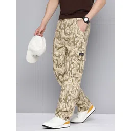 Levis Men Camouflage Printed Loose Fit Cargos Trousers-picture-11