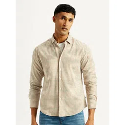 Levis Men Classic Slim Fit Gingham Checks Checked Casual Slim Fit Shirt-picture-44