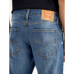 Levis Men Classic Tapered Fit Mid-Rise Light Fade Stretchable Jeans image 3