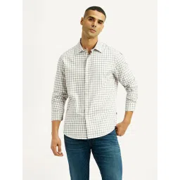 levi's Men's Checkered White Slim Fit Shirt-picture-14