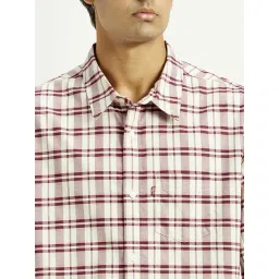 Levi's Men's Checkered White Spread Collar Shirt image 4