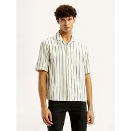 Levi's Men's Striped Off White Boxy Fit Camp Shirt-picture-42