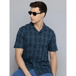 Levis Relaxed Fit Floral Embroidered Pure Cotton Casual Shirt-picture-42