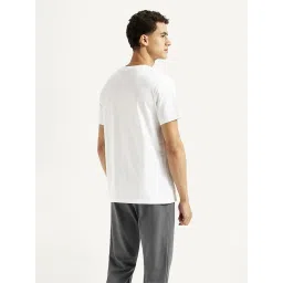 Levi's White Cotton Slim Fit T-Shirt image 2