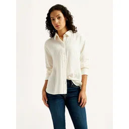 levi's Women Slim Fit Solid Spread Collar Casual Shirt-picture-30